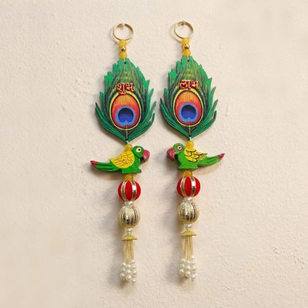 peacock-parrot-hanging03